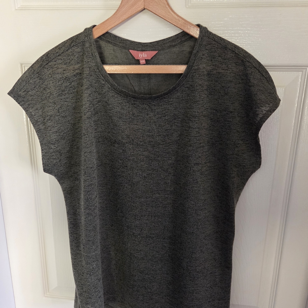 Bila Women's Gray Top